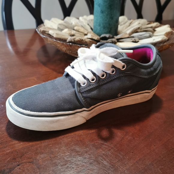 Vans "off the wall" skateboard shoes - Picture 2 of 6